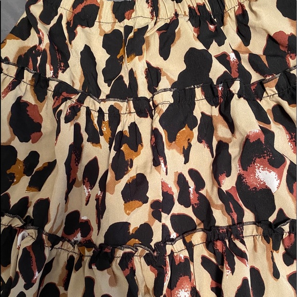 Cheetah Print flowy skirt - Picture 3 of 3